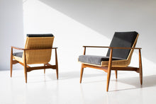 Load image into Gallery viewer, Lawrence-Peabody-Wicker-Lounge-Chairs-04
