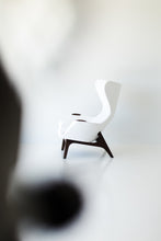 Load image into Gallery viewer, I07A8886-white-chair-and-ottoman-05
