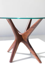 Load image into Gallery viewer, modern-walnut-side-table-03
